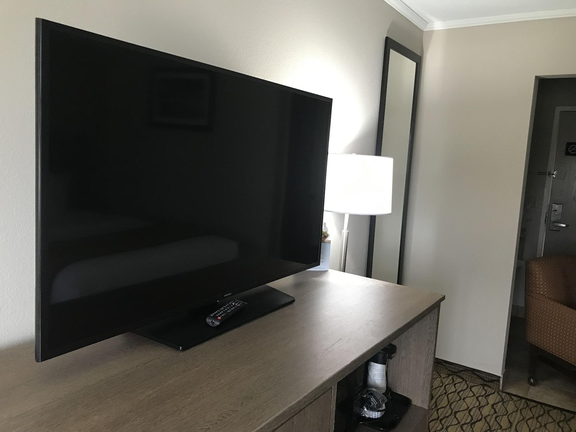 Baymont By Wyndham Grand Rapids Airport Ξενοδοχείο Cascade Εξωτερικό φωτογραφία