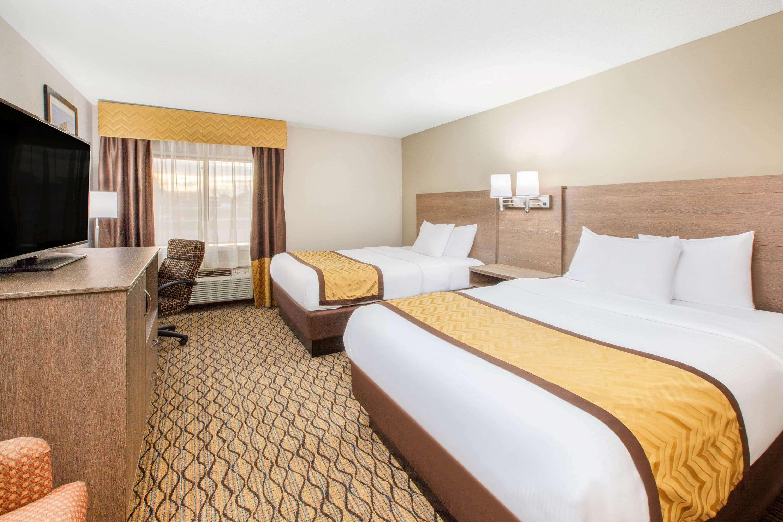 Baymont By Wyndham Grand Rapids Airport Ξενοδοχείο Cascade Εξωτερικό φωτογραφία