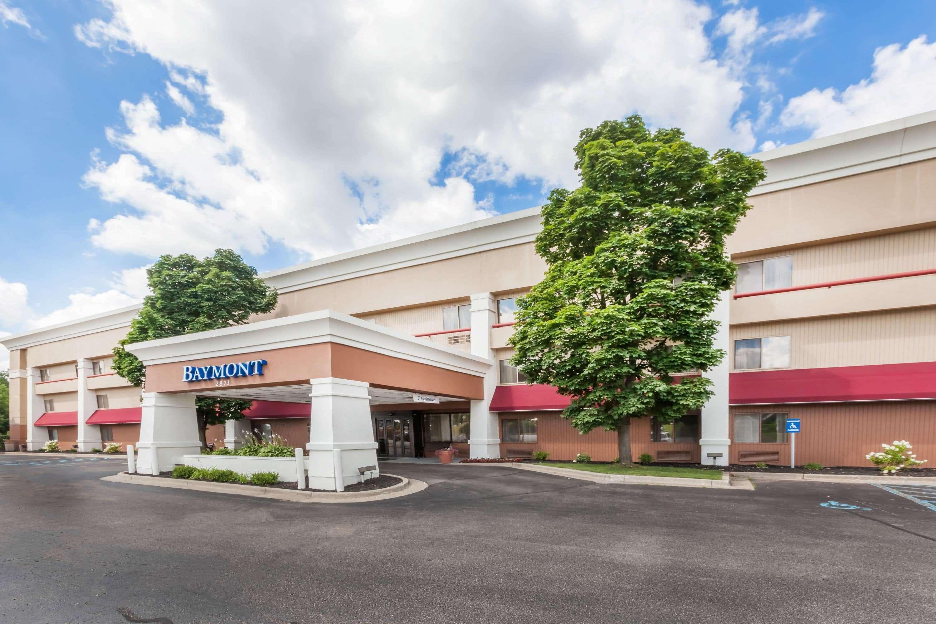 Baymont By Wyndham Grand Rapids Airport Ξενοδοχείο Cascade Εξωτερικό φωτογραφία