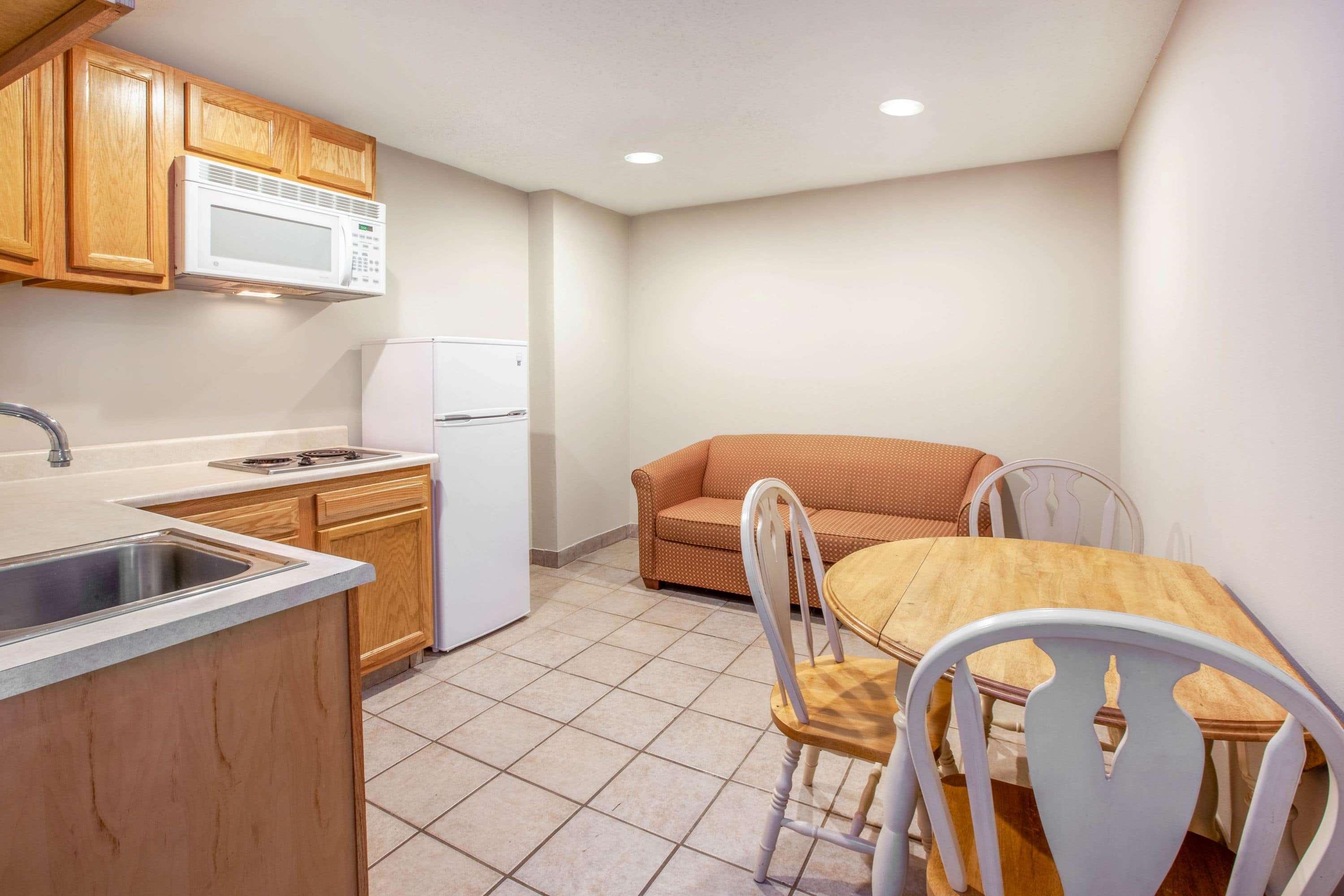 Baymont By Wyndham Grand Rapids Airport Ξενοδοχείο Cascade Εξωτερικό φωτογραφία