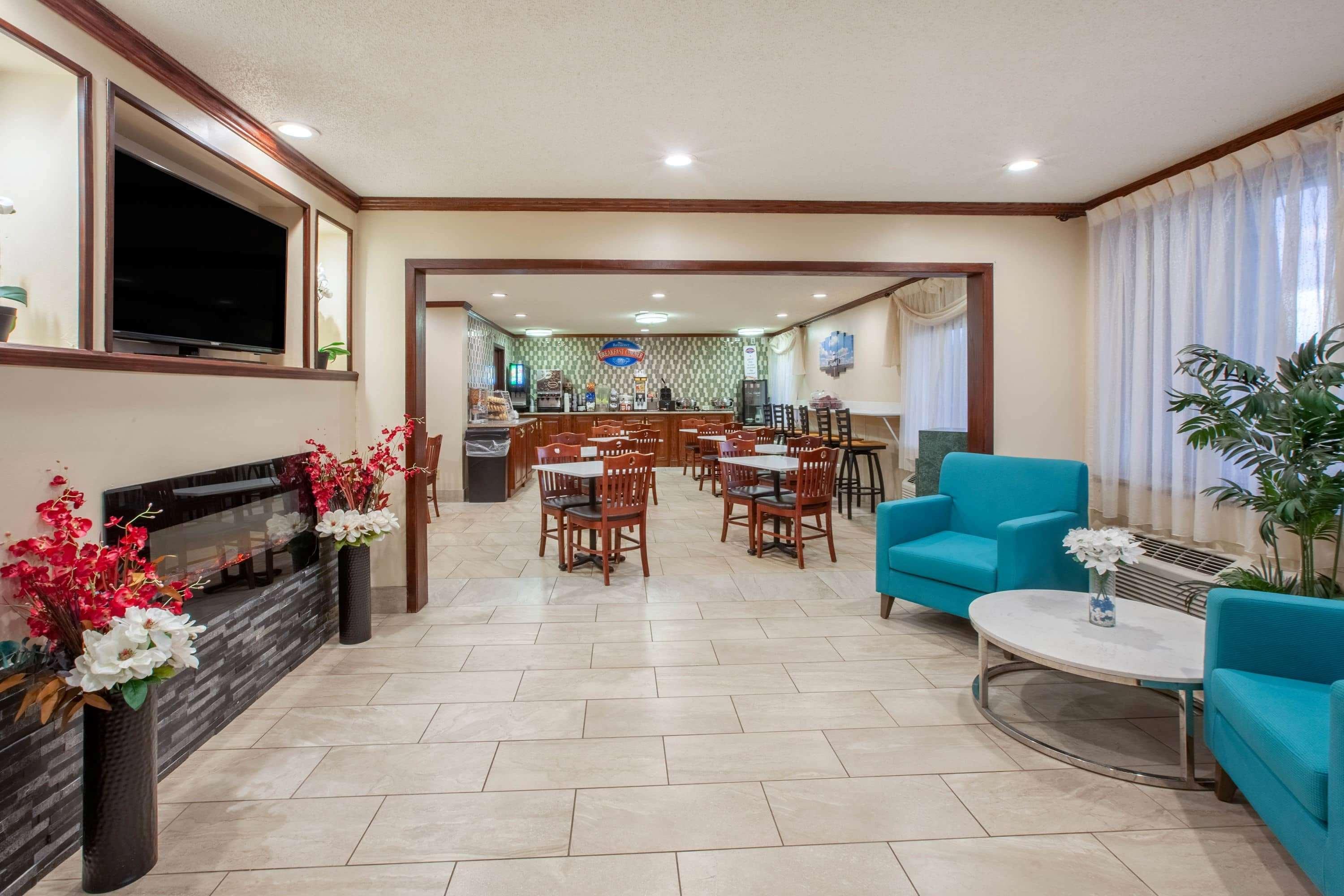 Baymont By Wyndham Grand Rapids Airport Ξενοδοχείο Cascade Εξωτερικό φωτογραφία